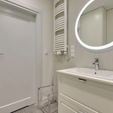 Apartament Grand - Okrzei