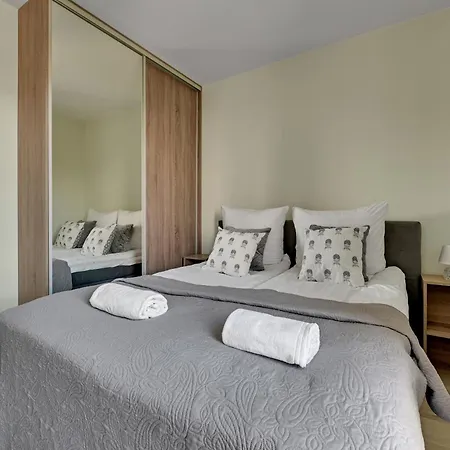 Apartament Grand - Okrzei